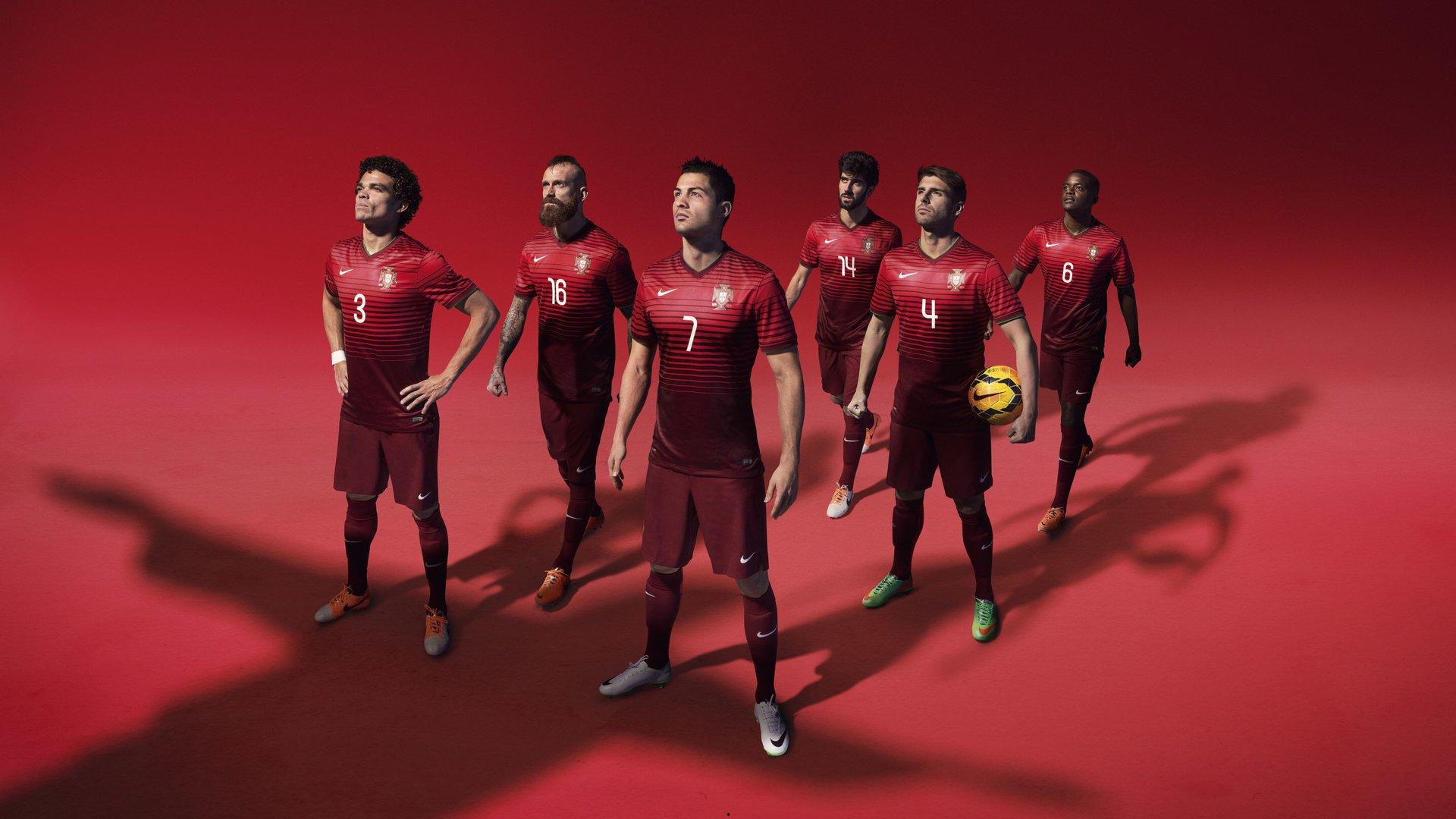 篮球赛场争议判罚，关键时刻杨瀚森强攻出界，慢镜头揭示胡金秋犯规疑云